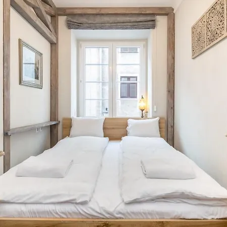 Citystay Rustic Old Town Apartman